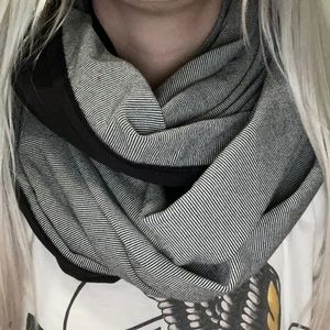 Lululemon scarf